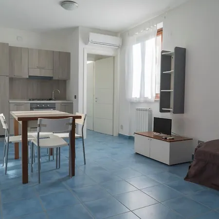 Adamo Ed Eva Aparthotel 4*