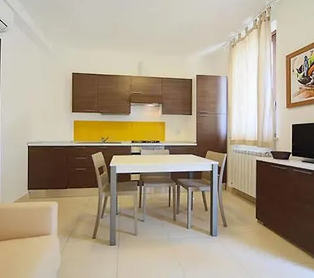 Lejlighedshotel Adamo Ed Eva 3*